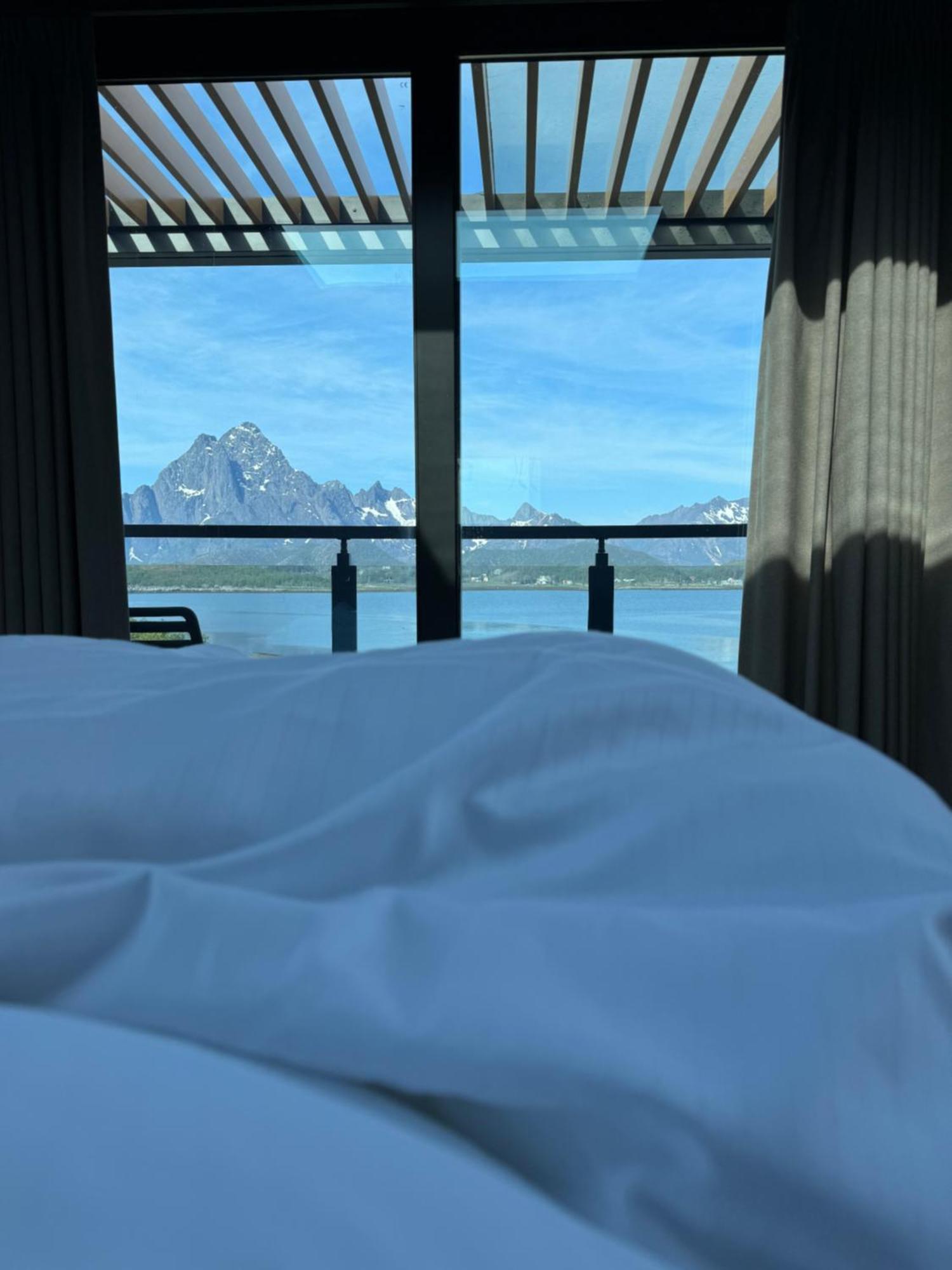 Skarungen - Hotel, Cabins And Camping Kabelvåg Eksteriør billede